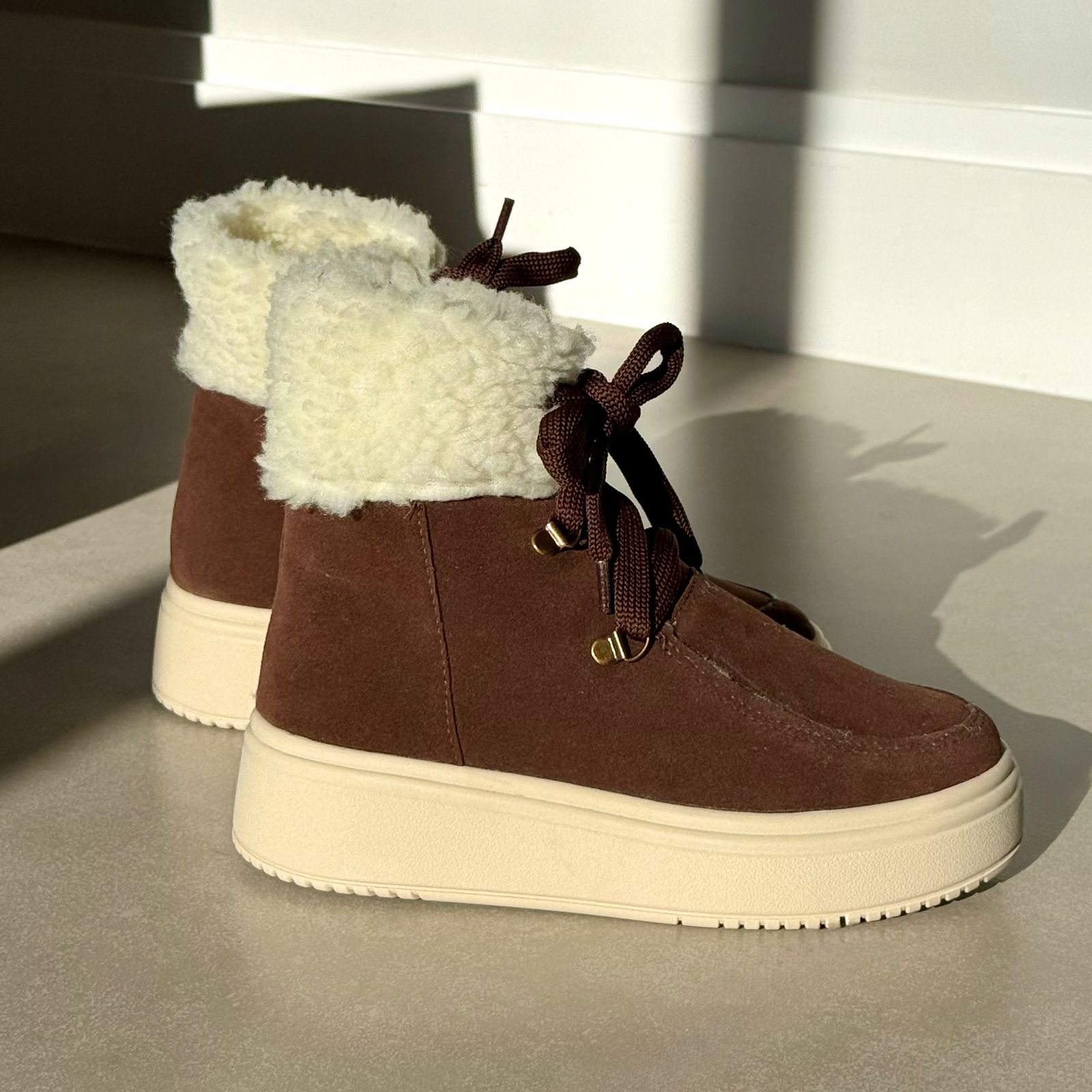 BOTA RFK 7002 CONHAQUE